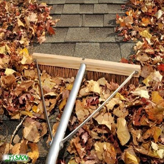 جارو کردن برگهای روی پشت بام leaf roof brush + جاروی پشت بام